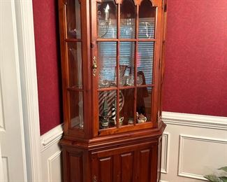 Broyhill solid pine with cherry finish corner hutch and cabinet. Still has tag