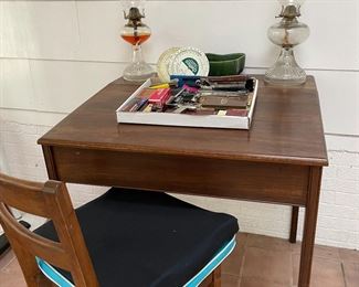 Lift top desk & chair