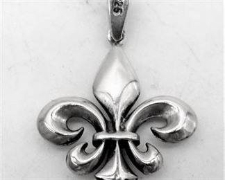 Lot 044  
Sterling pendant Fleur De Lis