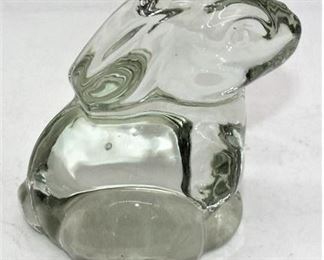 Lot 068  
Glass Rabbit figure
