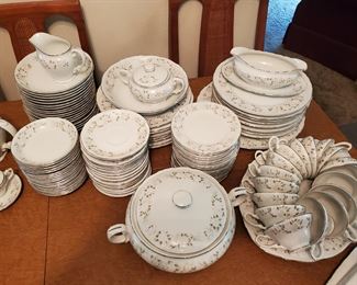 Sheffield fine china - a large set of dishes