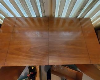 Bar top closed is in excellent condition!