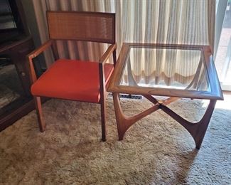 (1) of (2) Woven back upholstered seat - Glass top MCM end table (only 1)