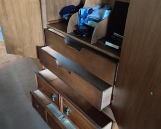 Super nice cabinet/chest