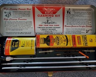 Gun cleaning kit (1) of (3) 