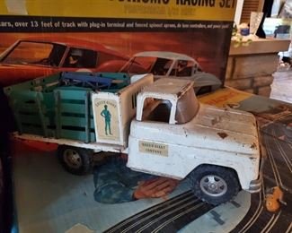 Tonka Green Giant stake bed truck