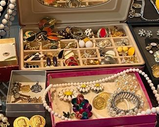 VINTAGE to NOW Jewelry