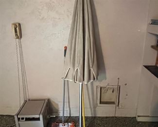 PATIO TABLE UMBRELLA