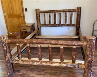  Queen Size Log Wood Bed Frame & Stand