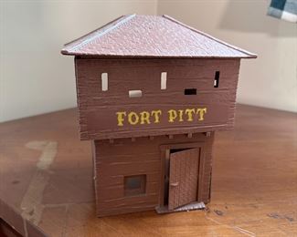 Vintage Fort Pitt plastic building, missing the top 8"H