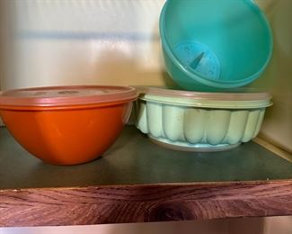 Tupperware 6" bowl, Jell-o mold and lettuce keeper (no lid)