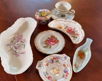 Group of petite porcelain dishes, cup and trinket box