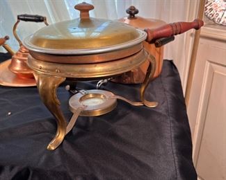 Copper chafing dish with lid and handle 8"W
