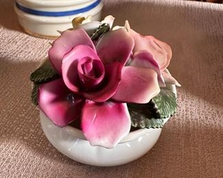 Thorley English bone china roses 2"H