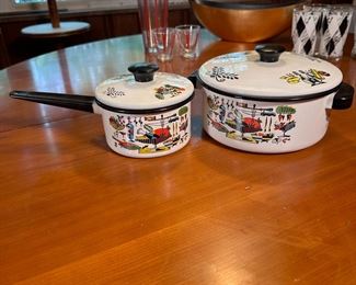 Georges Briard (style) Enamelware Casserole Turkey Harvest sauce pan and casserole