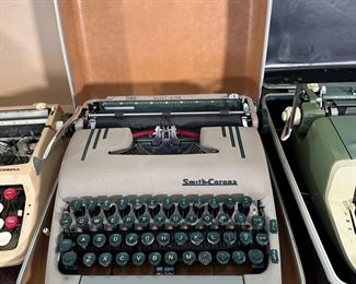 Smith-Corona Silent-Super manual typewriter