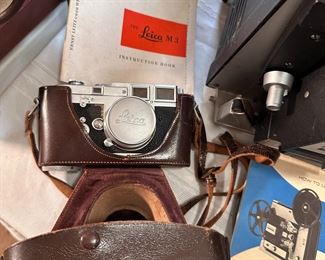 Leica M3 Ernst Leitz GmbH Wetzlar camera with case
