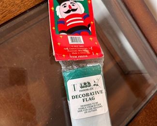 Nutcracker decorative flag, new, large size (package is 28"L)