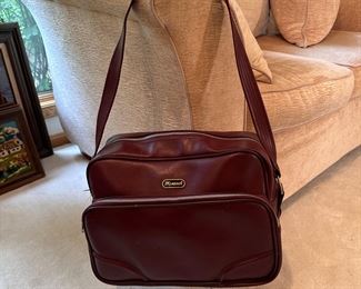 Monarch overnight bag 15"W