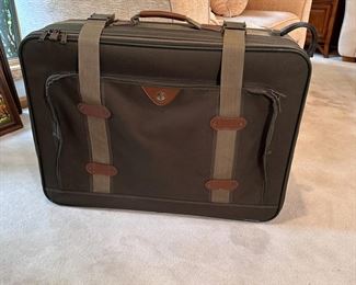 Adolfo large suitcase, minor wear, 20" x 28"