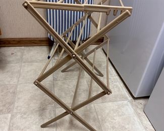 Plastic folding clothing air-dry rack 30"H