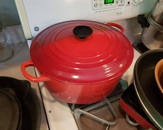 Large size Le Crueset enamelled cast iron dutch oven