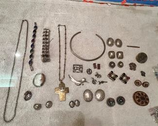 Sterling Silver jewelry & higher end vintage!