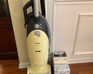 Miele Vacuum, Dynamic U1 Jazz Vacuum Cleaner