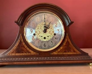 Mantel clock, Howard Miller