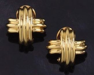 18K Tiffany Co. Kiss Earrings