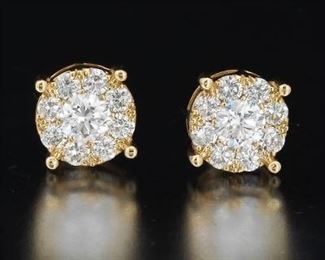 A Pair of Diamond Cluster Earrings 