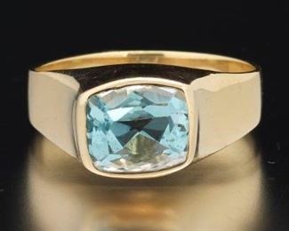 Gentlemens Gold and Aquamarine Ring 