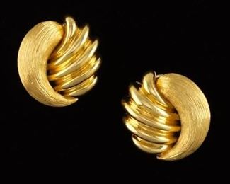Henry Dunay Pair of 18K Gold Ear Clips 
