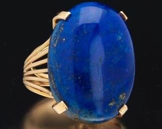 Impressive Egyptian 18K Gold and Lapis Lazuli Cocktail Ring 