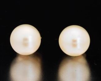 Ladies Gold and Pearls Ear Studs 