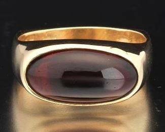 Ladies Gold and Red Cabochon Stone Ring 
