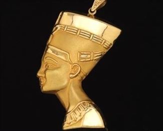 Ladies Gold Large Nefertiti Bust Pendant 