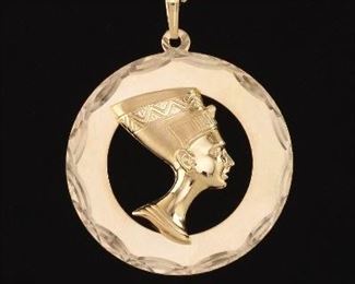 Ladies Gold Queen Nefertiti Pendant on Diamond Cut Mariner Link Chain 