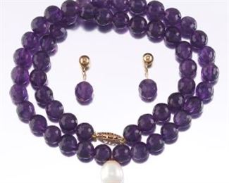 Ladies Gold, Faceted Amethyst and Pearl Necklace and Pair of Earrings 