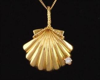 Ladies Italian Gold and Diamond Seashell Pendant on Chain 