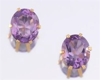 Ladies Pair of Gold and Amethyst Earrings 