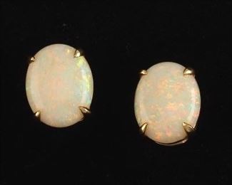 Ladies Pair of Gold and Australian Opal Ear Studs 