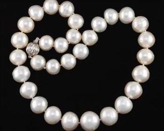 Ladies South Sea 16mm13mm Pearl Necklace, AIGL Report 