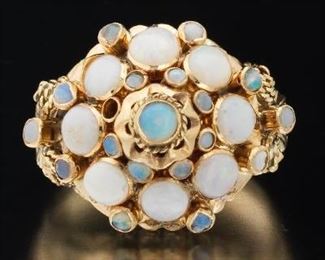 Ladies Vantage Gold and Opal Princes Ring 