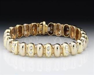 Ladies Vintage Gold and Diamond Bracelet 