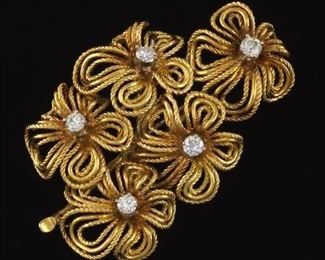 Ladies Vintage Gold and Diamond Floral Pin Brooch 