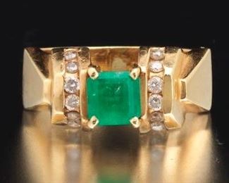 Ladies Vintage Gold, Emerald and Diamond Ring 