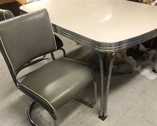 Vintage table and 4 chairs 1950