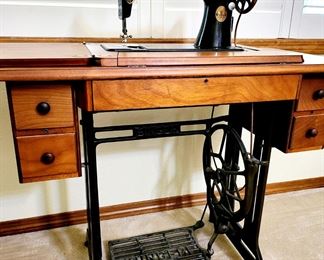Vintage Singer Sewing Machine $85 or bid #33