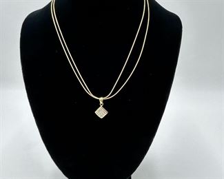 18k gold necklace & diamond pendant